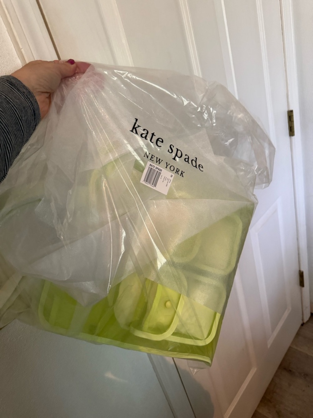 kate spade Bosc Pear Mesh Tote - Picture 4 of 12